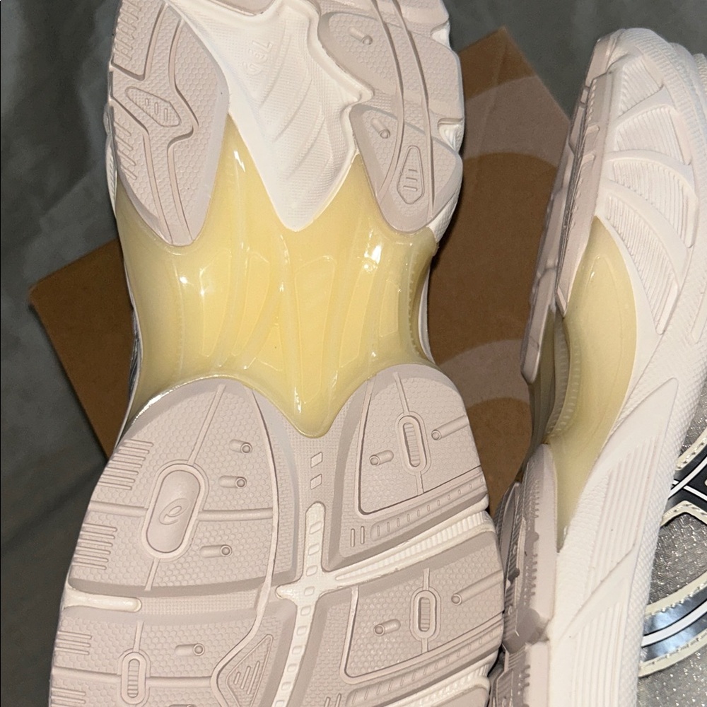 Women’s ASICS pure silver white GT-2160 women’s 7.5 crème - Picture 8 of 11